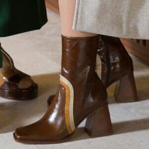 NEW ANGEL ALARCON Patent Leather High Heel Ankle Booties Chocolate Brown 864MN